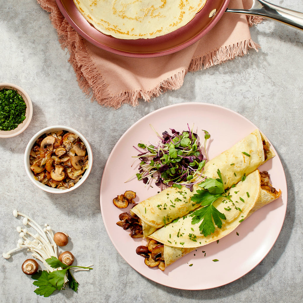 Crêpes with Creamy Mushroom Sauce